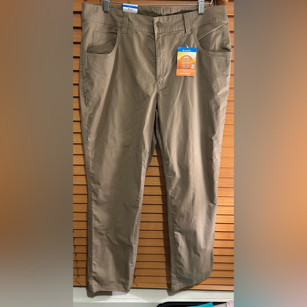 Columbia Tan Chinos Versatile Cotton Blend